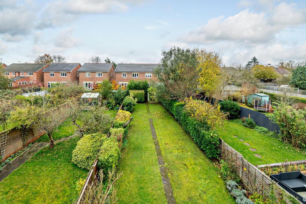 Langley Crescent, St. Albans 4 bed semidetached house £825,000