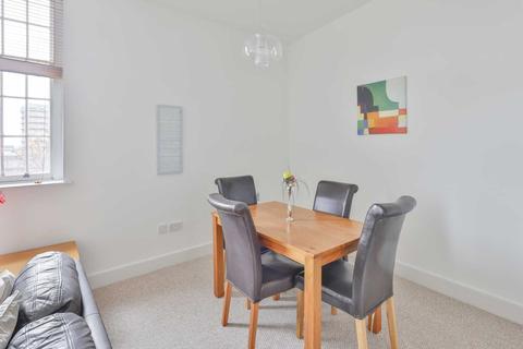 16 The Crescent, Gloucester, GL1 3LF