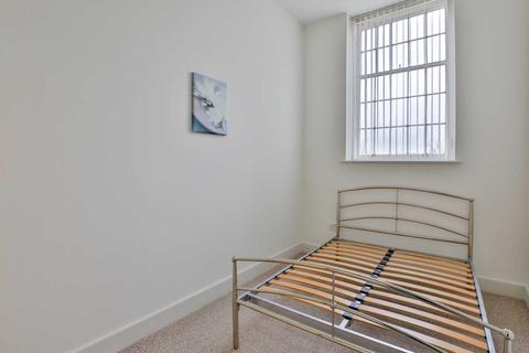16 The Crescent, Gloucester, GL1 3LF