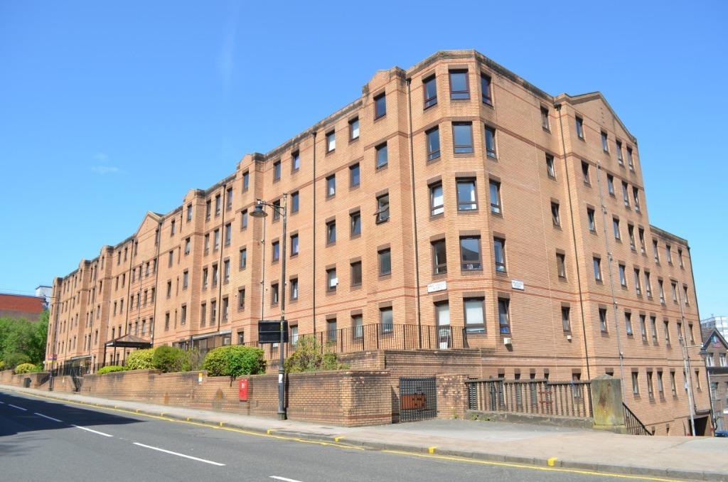 Dalhousie Court, 42 West Graham... 2 bed flat £130,000
