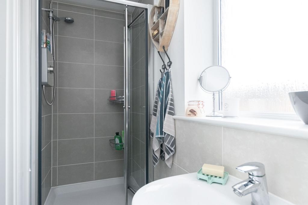 Bedroom 1 Ensuite