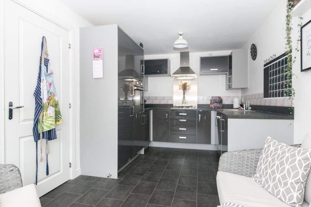 Kitchen 3