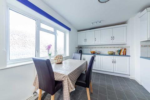 15 Horse Close, Great Haseley, Oxford, OX44 7JJ