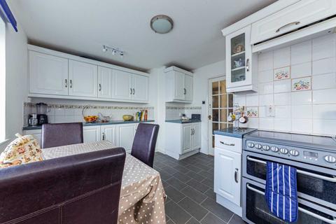 15 Horse Close, Great Haseley, Oxford, OX44 7JJ
