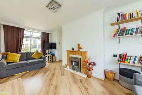 15 Horse Close, Great Haseley, Oxford, OX44 7JJ