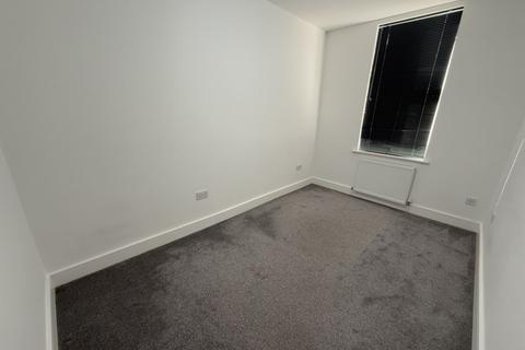 2 bedroom flat to rent, Cheriton Gardens, Folkestone, CT20