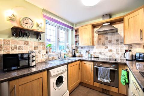 29 Alderson Drive, Barnsley, S71 1UU