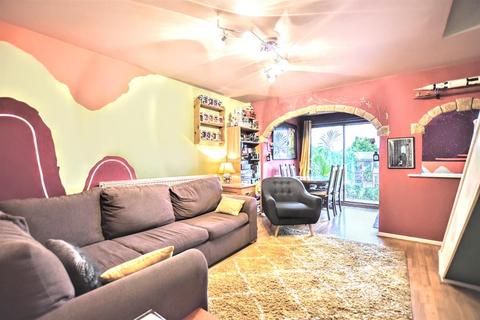 29 Alderson Drive, Barnsley, S71 1UU