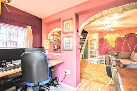 29 Alderson Drive, Barnsley, S71 1UU