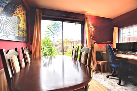 29 Alderson Drive, Barnsley, S71 1UU