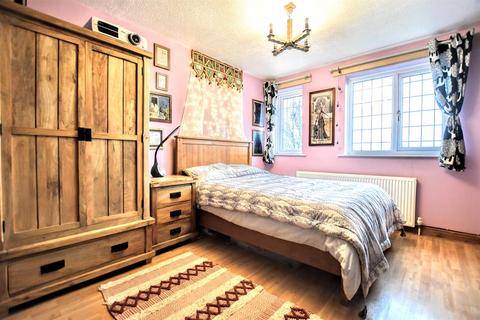 29 Alderson Drive, Barnsley, S71 1UU