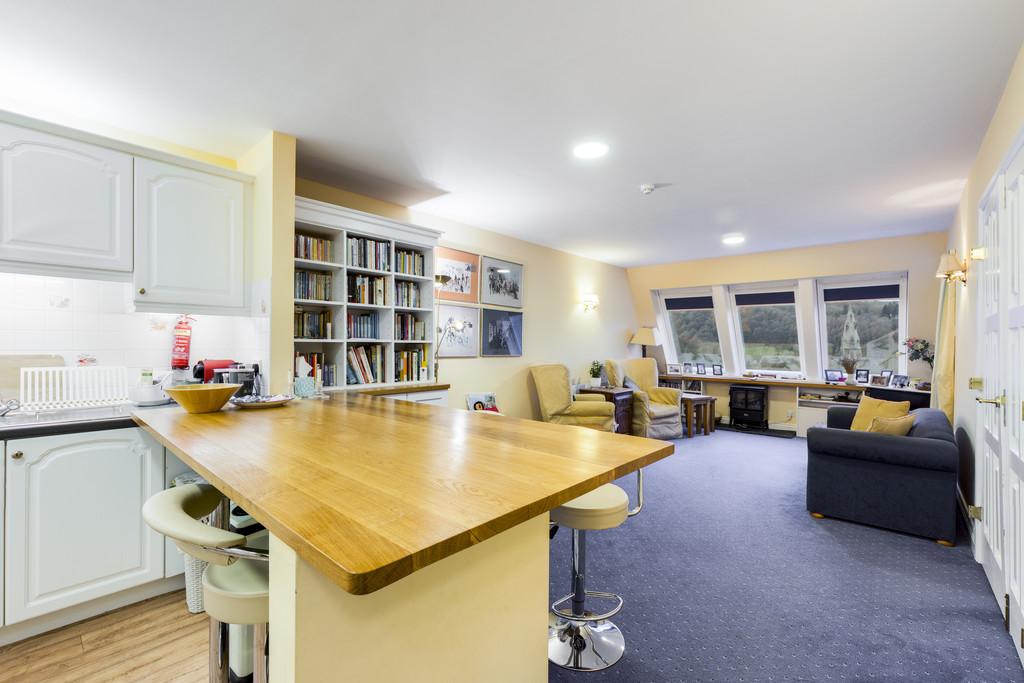 Open Plan Living Room/Kitchen