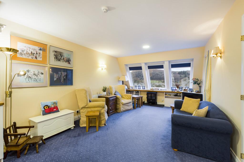 Open Plan Living Room/Kitchen