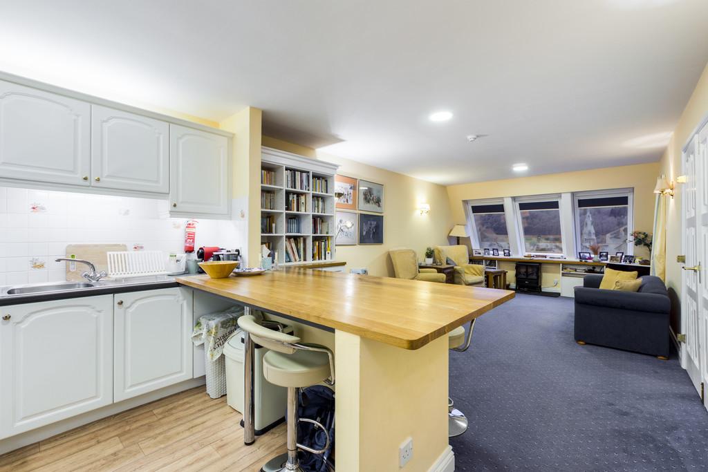 Open Plan Living Room/Kitchen