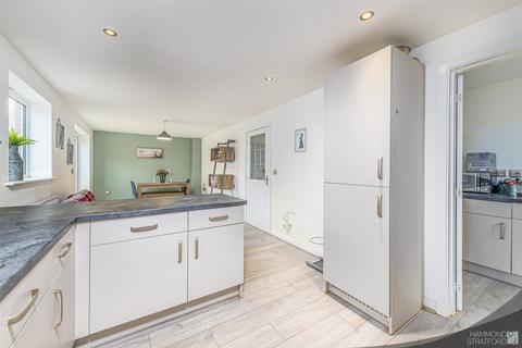 3 Beaumont Crescent, Hethersett, Norwich, NR9 3GT