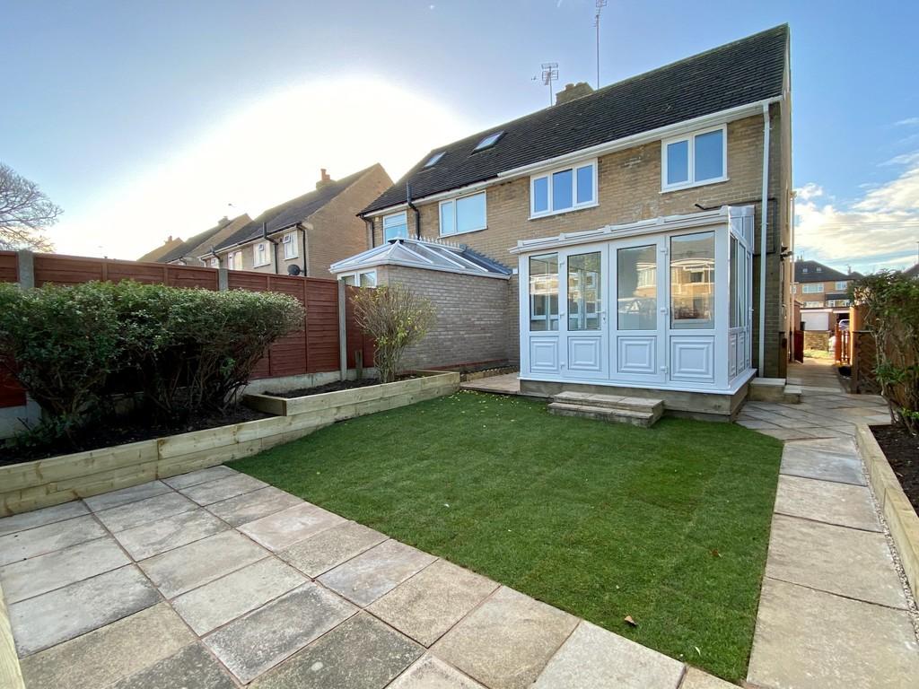 Clifford Moor Road, Boston Spa 2 bed semidetached house £242,500