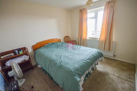 18 Brow Crescent, Halfway, Sheffield, S20 4GB