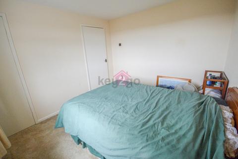 18 Brow Crescent, Halfway, Sheffield, S20 4GB