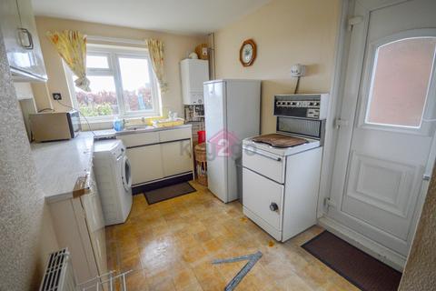 18 Brow Crescent, Halfway, Sheffield, S20 4GB
