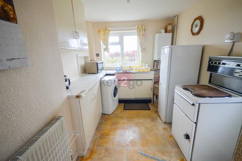 18 Brow Crescent, Halfway, Sheffield, S20 4GB