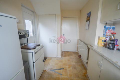 18 Brow Crescent, Halfway, Sheffield, S20 4GB