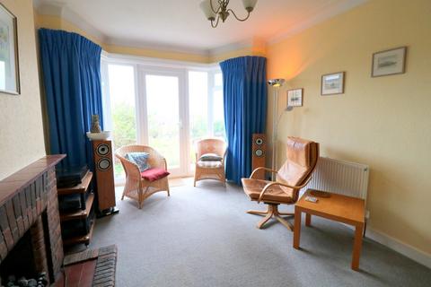 24 Derwent Drive, Purley, CR8 1EQ