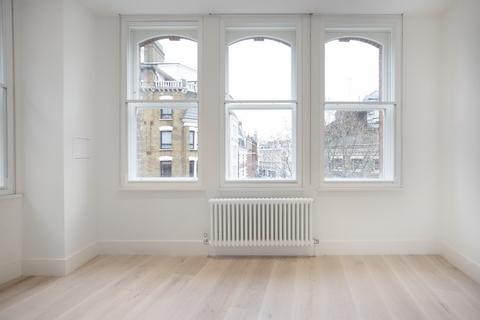 Studio to rent, Little Newport Street, Chinatown W1