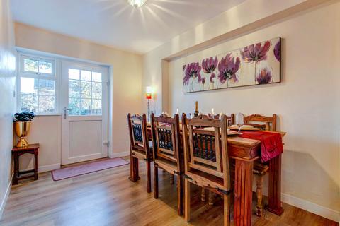 36 Austcliff Close, Redditch, B97 5NZ