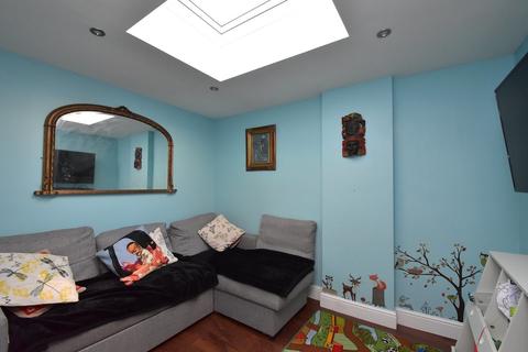 60 Chilton Road, Ipswich, IP3 8NZ