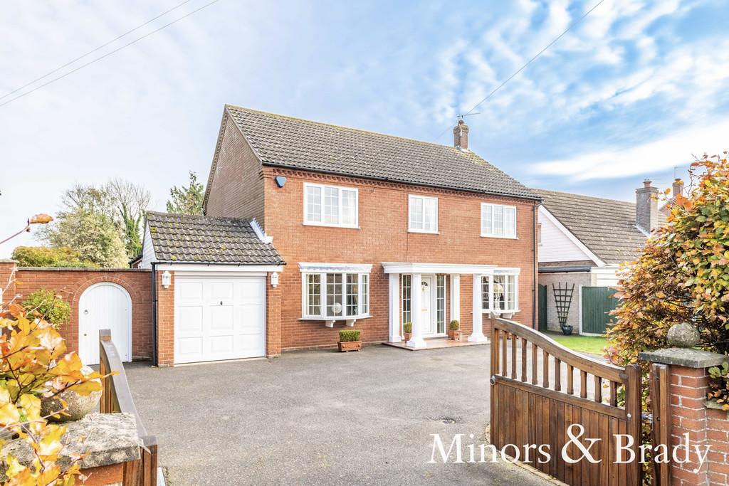 Holt Road, Horsford 4 bed detached house £500,000