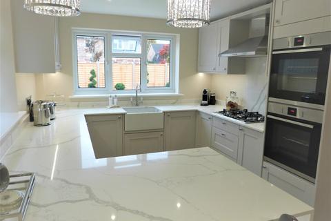 9 Merlin Close, Waltham Abbey, EN9 3NG