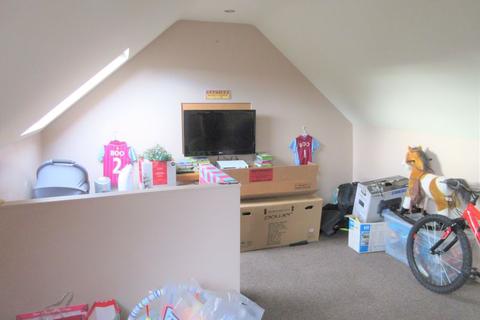 71 Brackenfield Road, Birmingham, B44 9BG