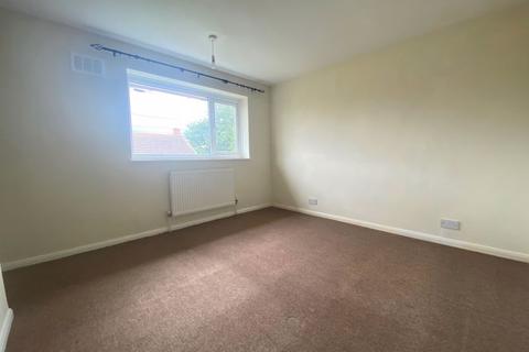 98 Lancelot Road, Exeter, EX4 9BY