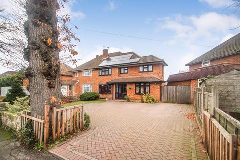17 Cray Avenue, Ashtead, KT21 1QX