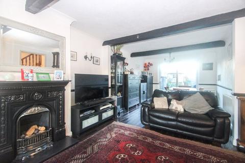 17 Cray Avenue, Ashtead, KT21 1QX