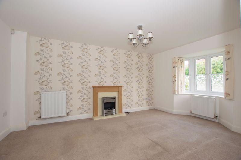 Reef Way, Hailsham 3 bed semidetached house £275,000