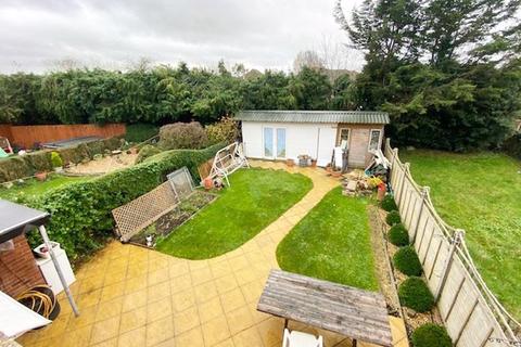 73 Ashmead, Trowbridge, BA14 0PA