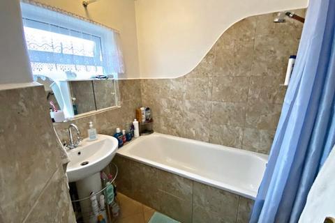 73 Ashmead, Trowbridge, BA14 0PA