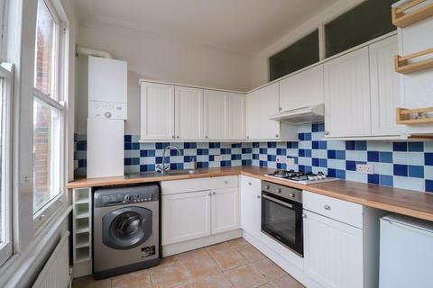 1 bedroom apartment to rent, Station Road, Westcliff-On-Sea