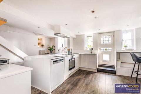 31 Malden Hill, New Malden, KT3 4DS
