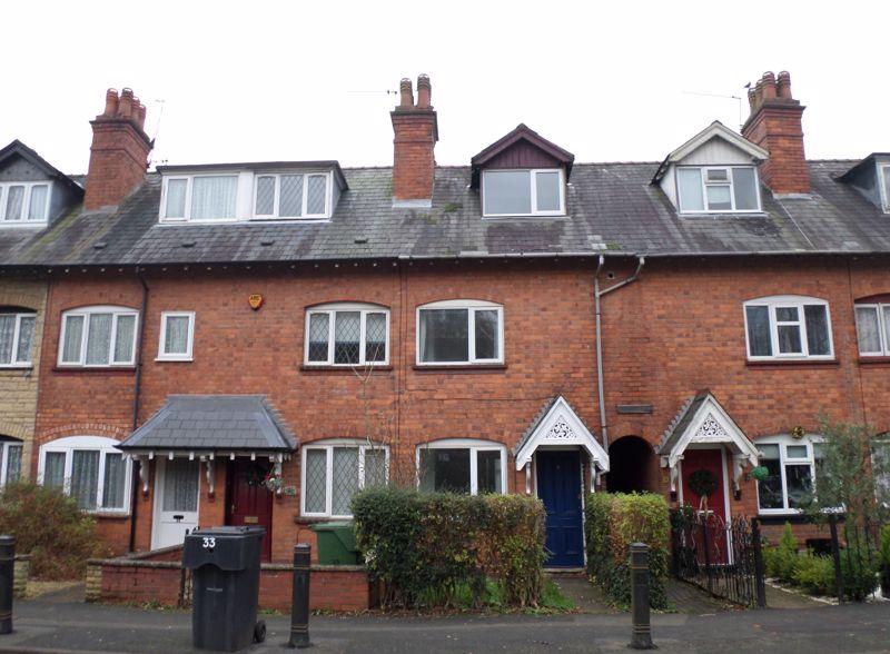 Hewell Road, Barnt Green. 3 bed terraced house to rent £1,100 pcm (£