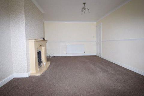 3 bedroom semi-detached house to rent, Rowan Avenue, Lowton