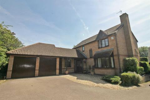 15 Bartholomew Close, Walton Park, Milton Keynes, MK7 7HH