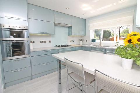 15 Bartholomew Close, Walton Park, Milton Keynes, MK7 7HH