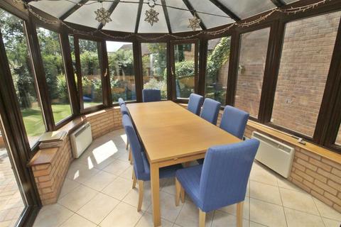 15 Bartholomew Close, Walton Park, Milton Keynes, MK7 7HH