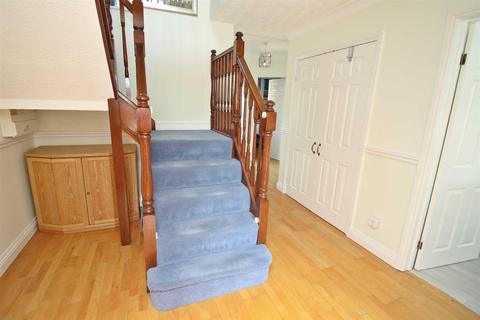 15 Bartholomew Close, Walton Park, Milton Keynes, MK7 7HH