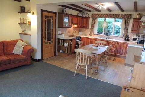 Trebarrick North Road, Whitemoor, St Austell, PL26 7XL