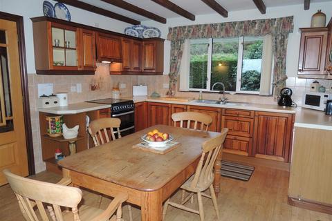 Trebarrick North Road, Whitemoor, St Austell, PL26 7XL