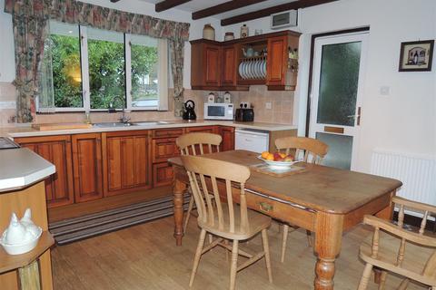 Trebarrick North Road, Whitemoor, St Austell, PL26 7XL