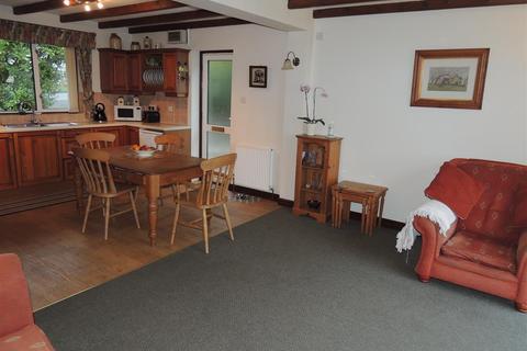 Trebarrick North Road, Whitemoor, St Austell, PL26 7XL